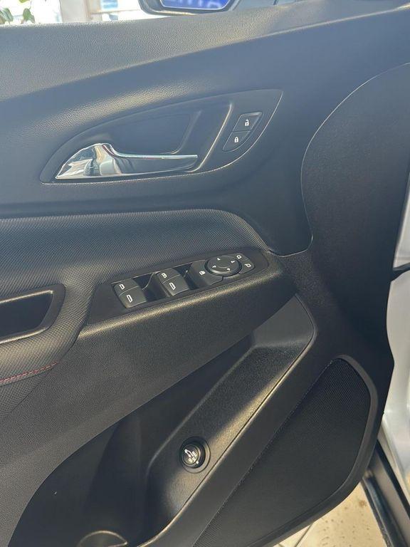 used 2022 Chevrolet Equinox car, priced at $22,990