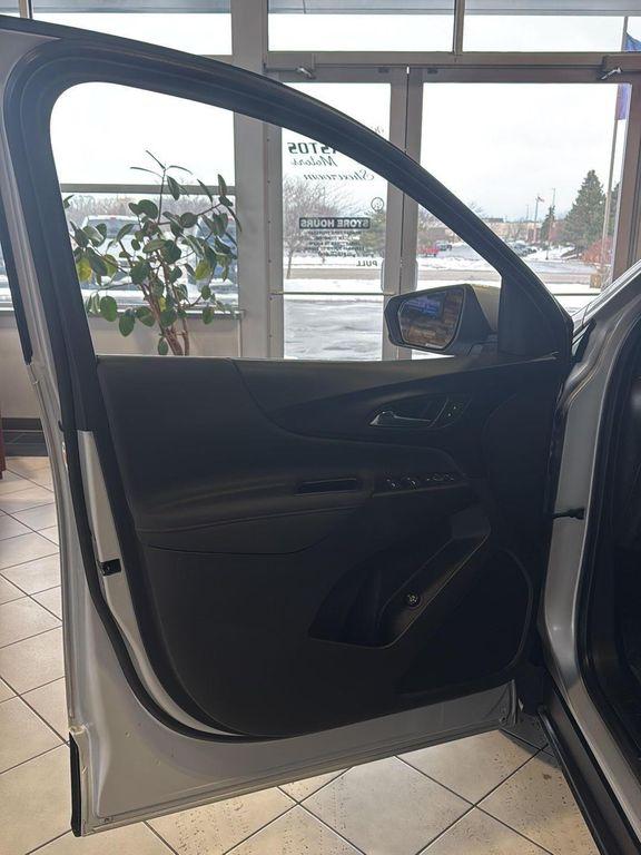 used 2022 Chevrolet Equinox car, priced at $22,990