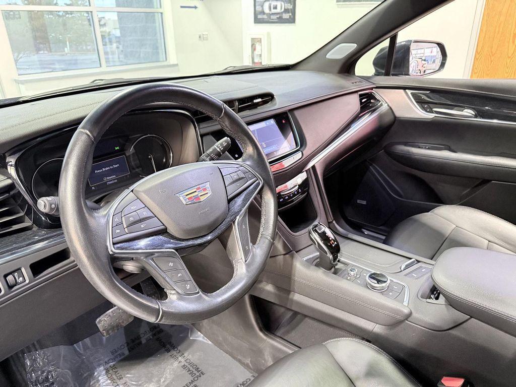 used 2020 Cadillac XT5 car, priced at $28,491