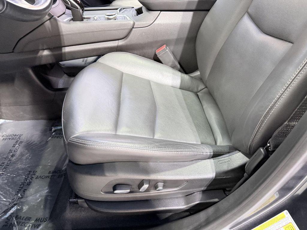 used 2020 Cadillac XT5 car, priced at $28,491