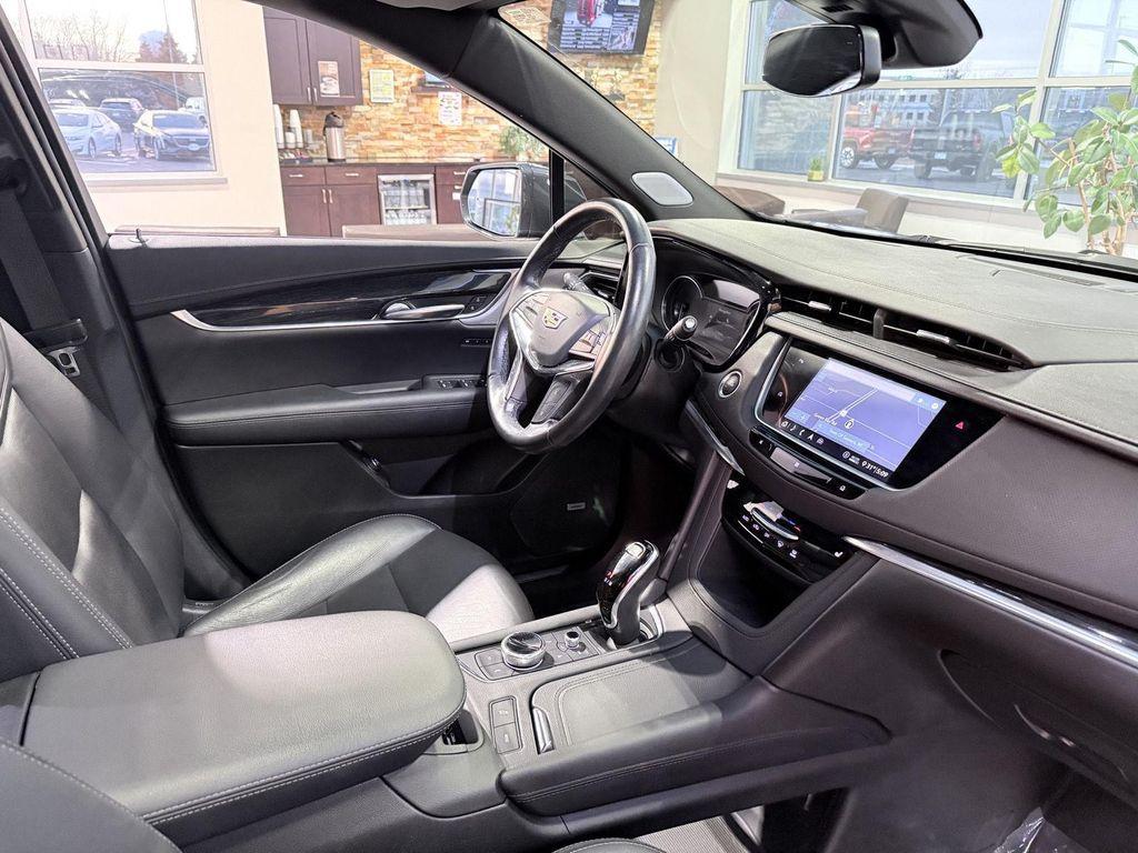 used 2020 Cadillac XT5 car, priced at $28,491