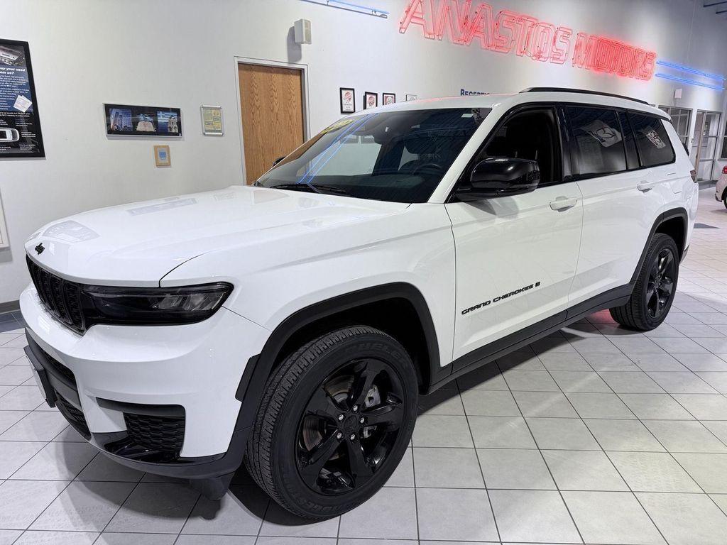 used 2022 Jeep Grand Cherokee L car, priced at $31,590