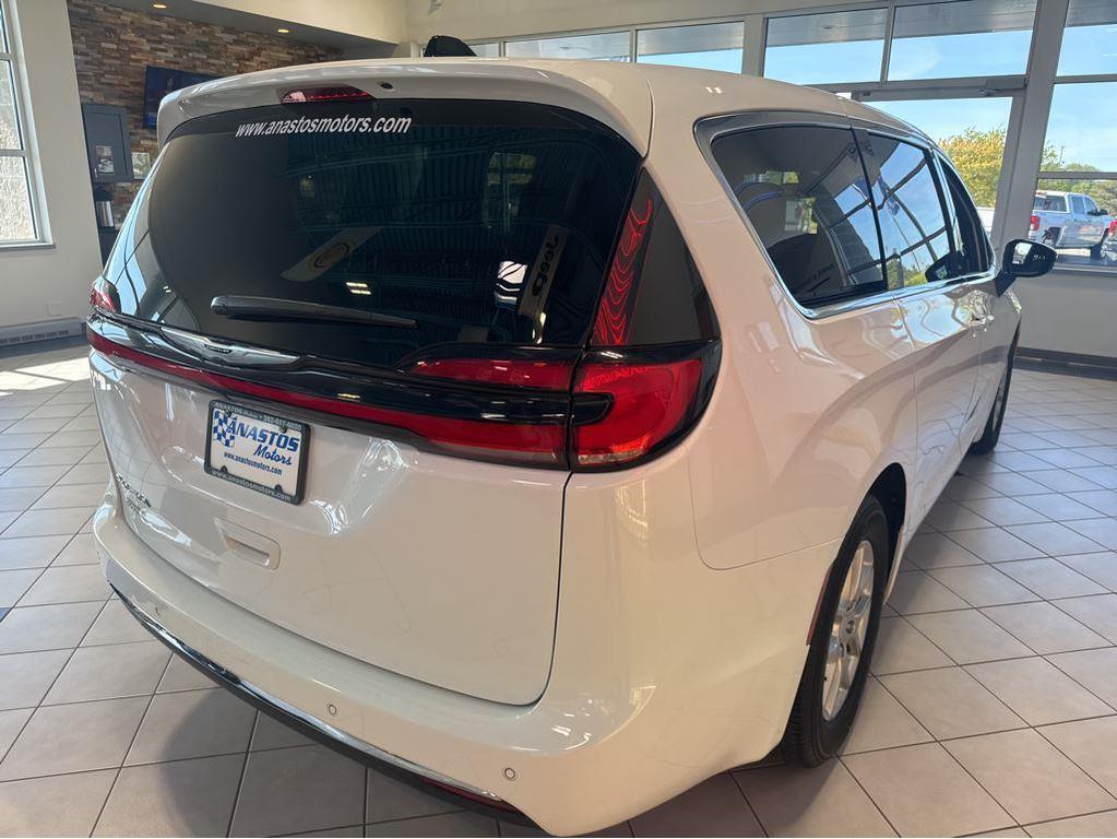 used 2025 Chrysler Pacifica car, priced at $32,491