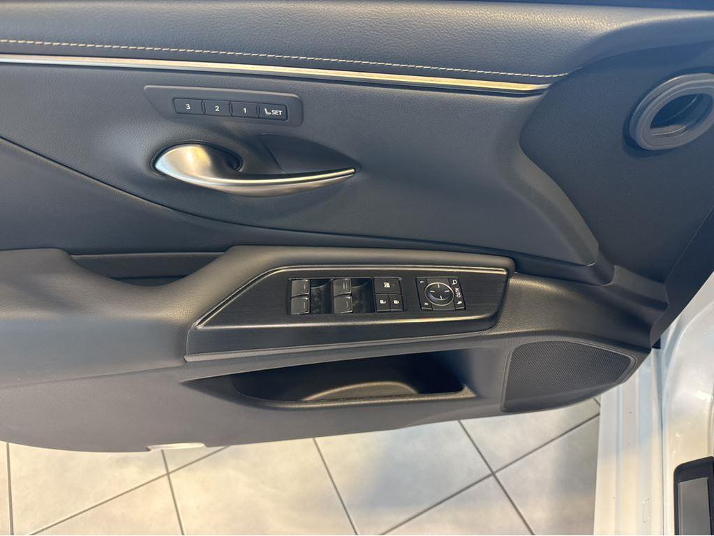 used 2021 Lexus ES 250 car, priced at $33,790