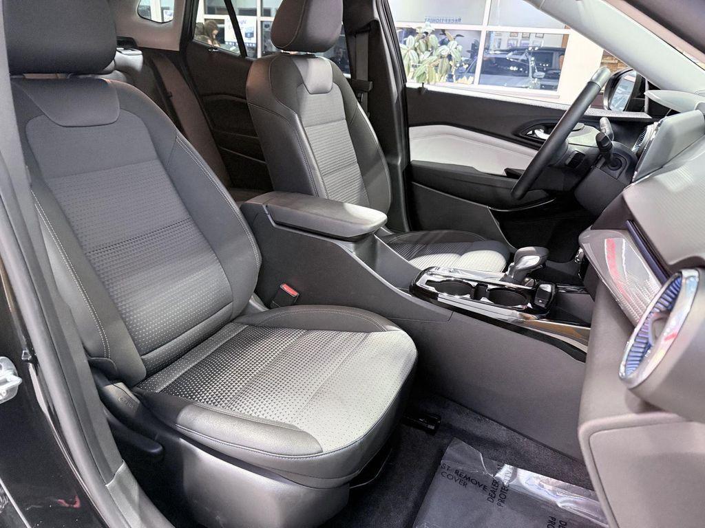 used 2025 Chevrolet Trax car, priced at $21,490