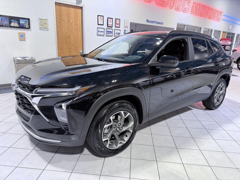 used 2025 Chevrolet Trax car, priced at $21,490
