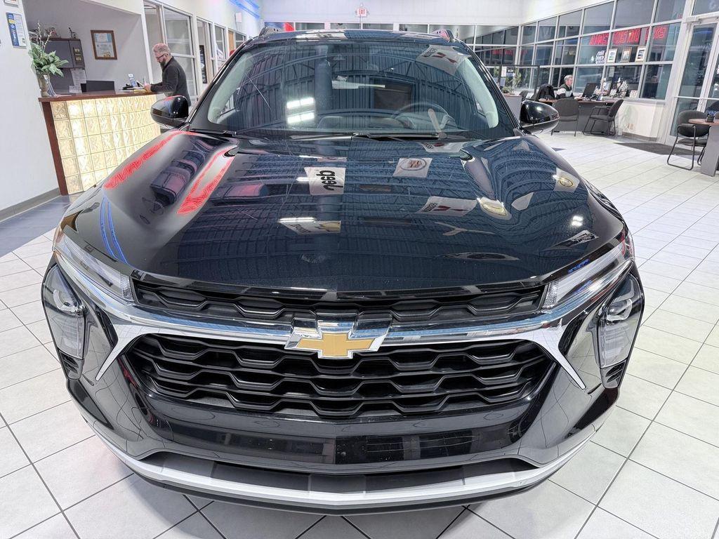 used 2025 Chevrolet Trax car, priced at $21,490