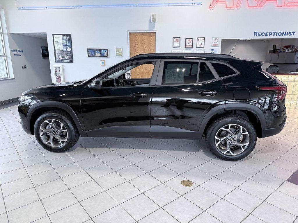 used 2025 Chevrolet Trax car, priced at $20,990