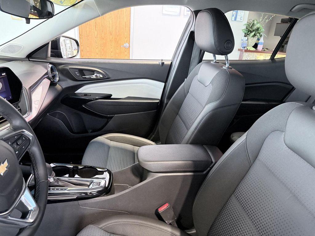 used 2025 Chevrolet Trax car, priced at $20,990