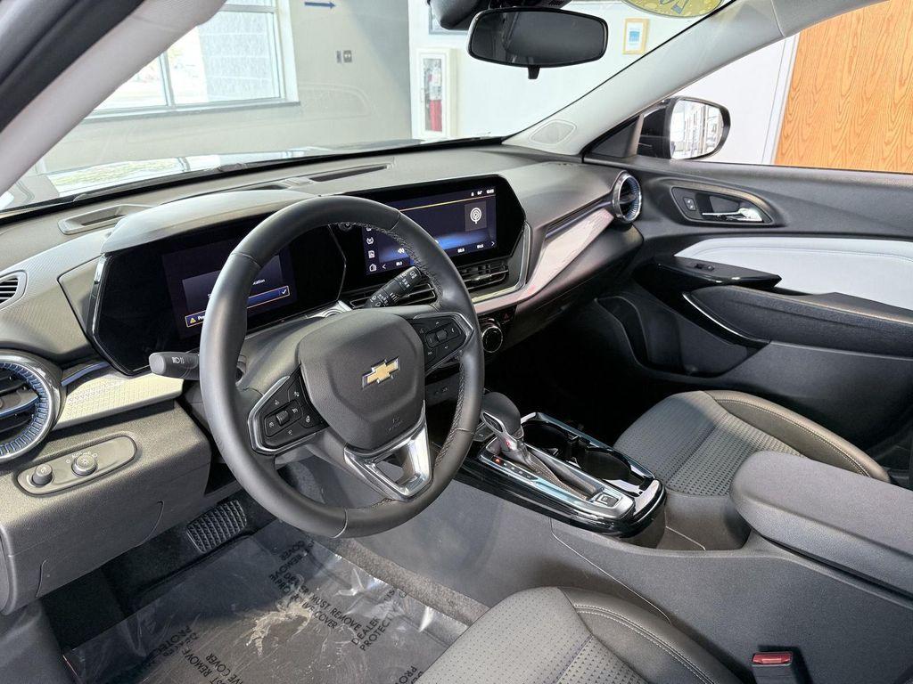 used 2025 Chevrolet Trax car, priced at $20,990