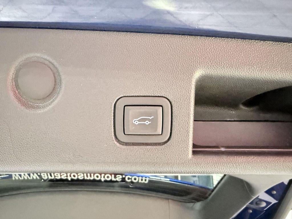 used 2023 Chevrolet Equinox car, priced at $22,981