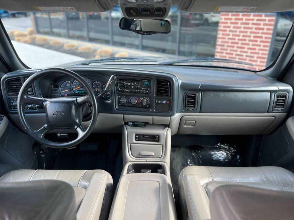 used 2000 Chevrolet Suburban car, priced at $14,995