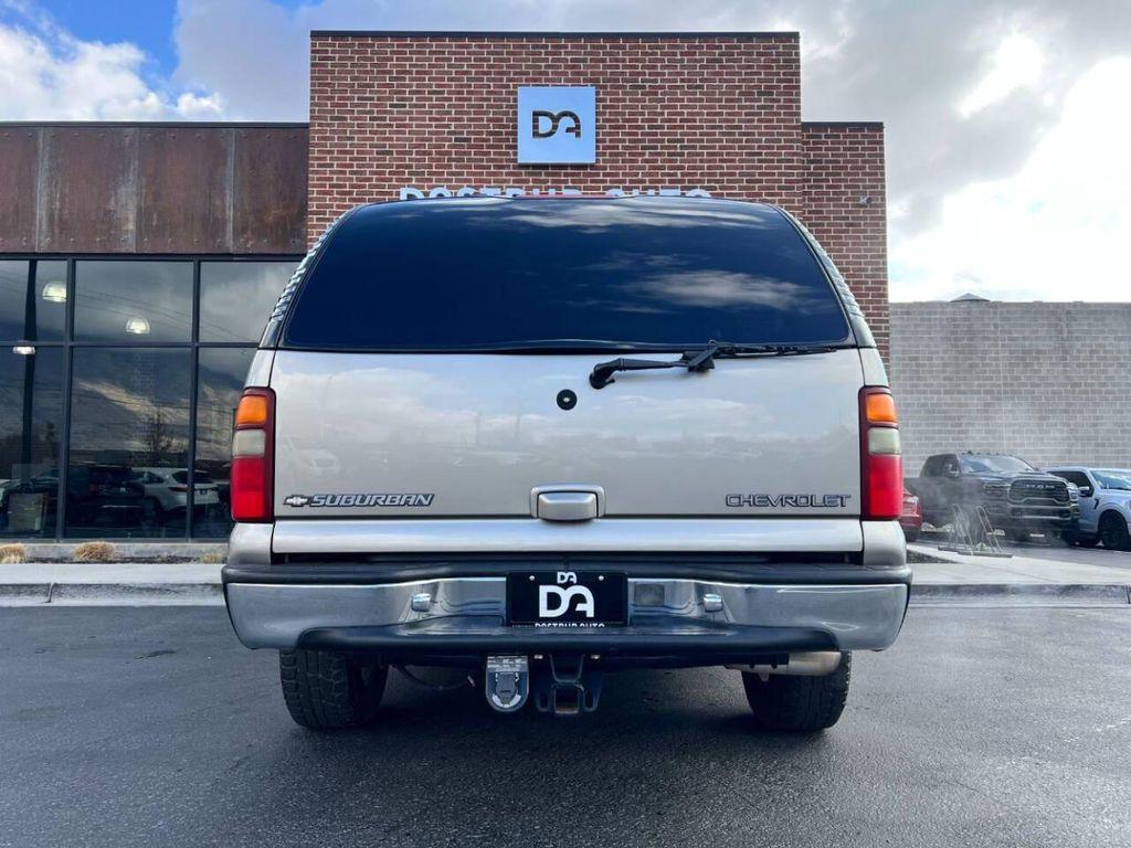 used 2000 Chevrolet Suburban car, priced at $14,995