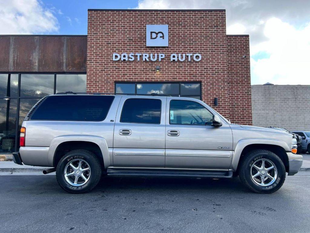 used 2000 Chevrolet Suburban car, priced at $14,995