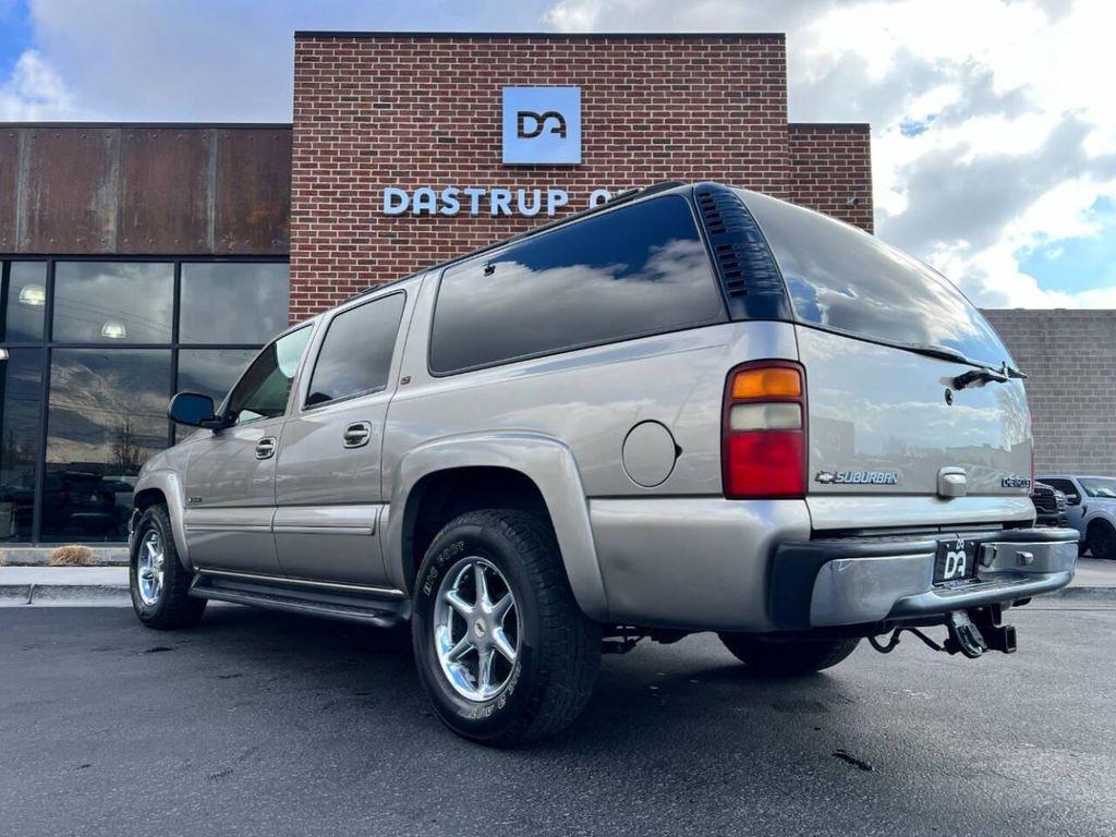 used 2000 Chevrolet Suburban car, priced at $14,995