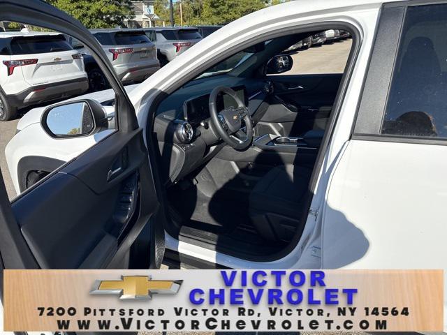 new 2025 Chevrolet Equinox car, priced at $30,245