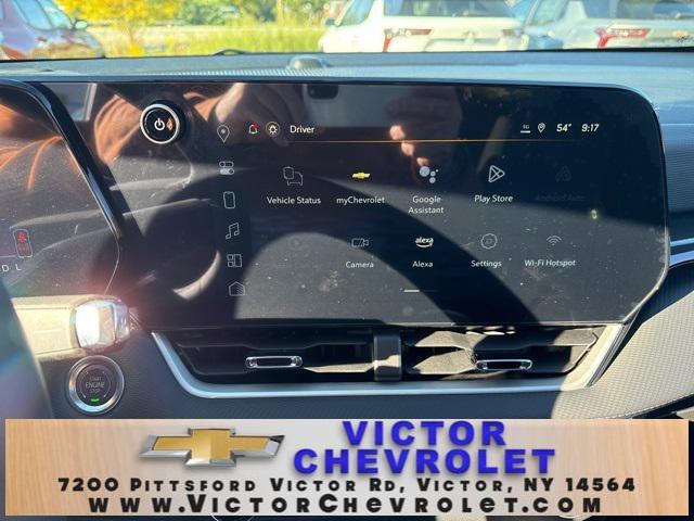 new 2025 Chevrolet Equinox car, priced at $30,245