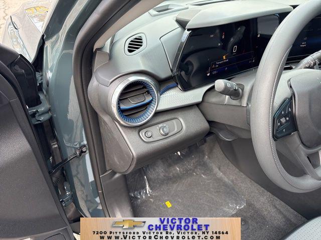 new 2025 Chevrolet Trax car, priced at $23,895