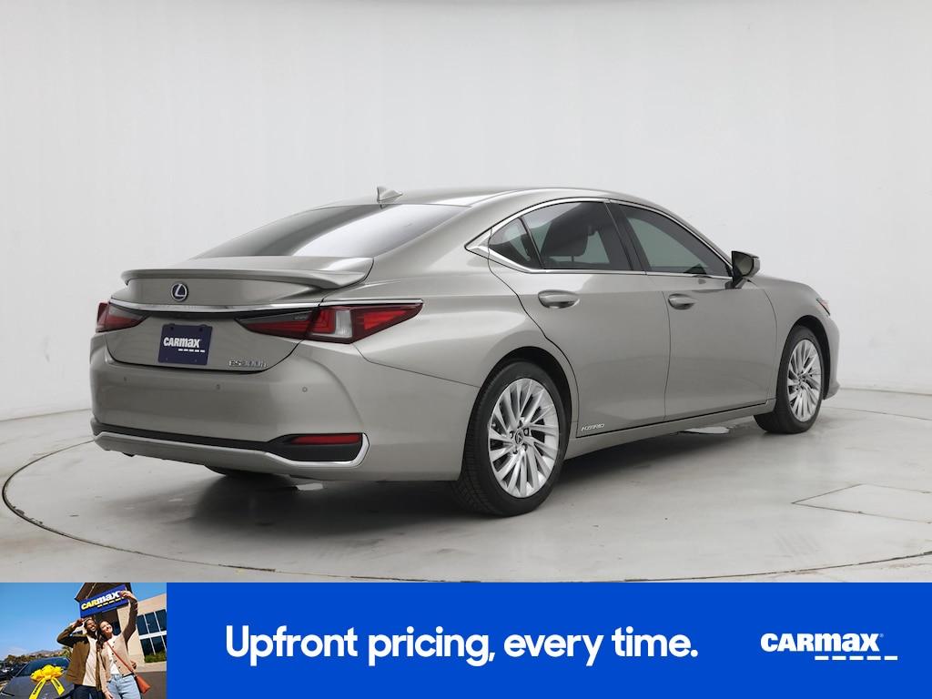 used 2021 Lexus ES 300h car, priced at $38,998