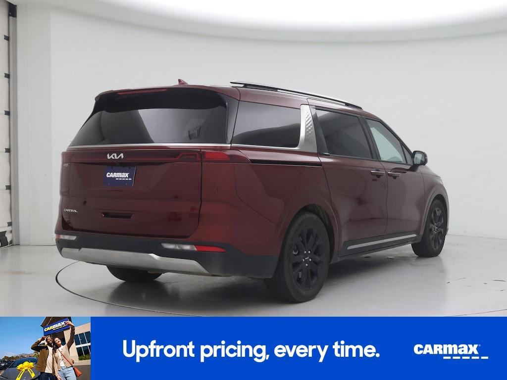 used 2024 Kia Carnival car, priced at $43,998
