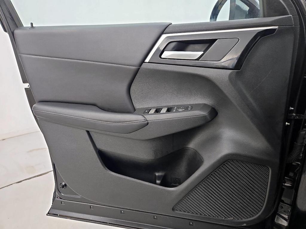 used 2024 Mitsubishi Outlander car, priced at $24,998
