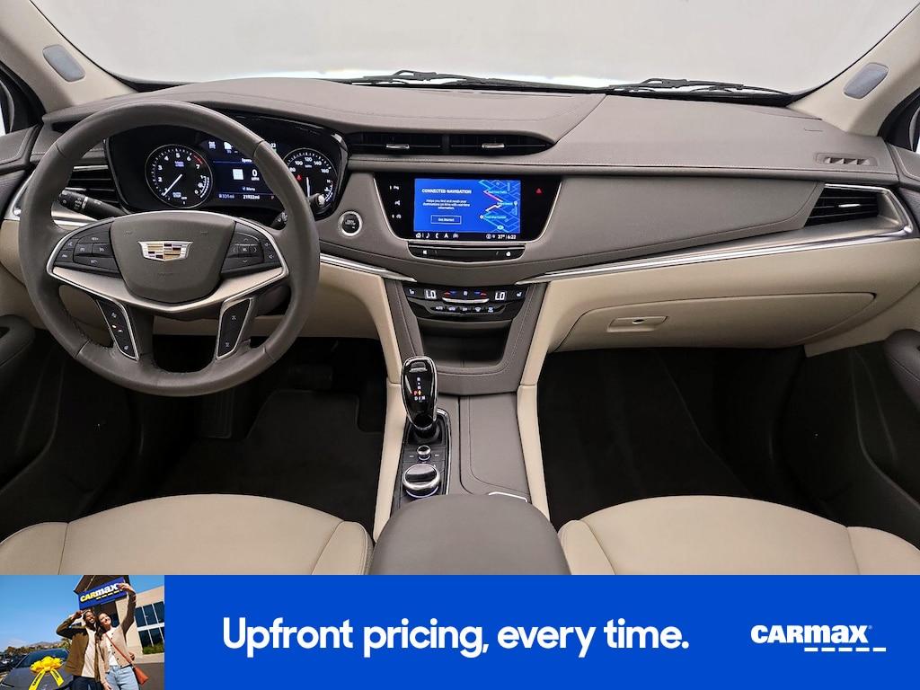 used 2023 Cadillac XT5 car, priced at $35,998