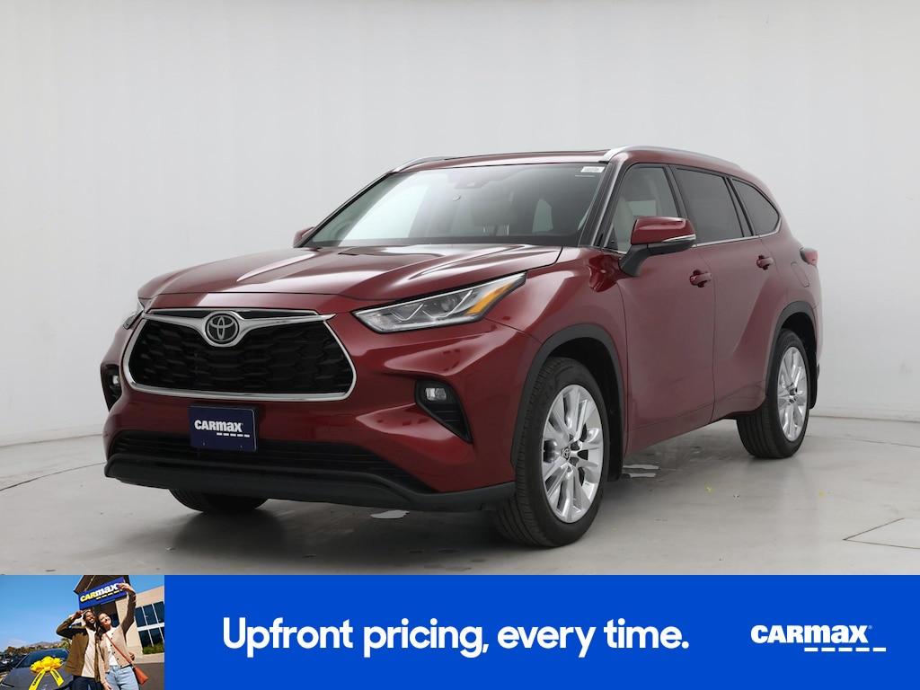 used 2023 Toyota Highlander car, priced at $42,998