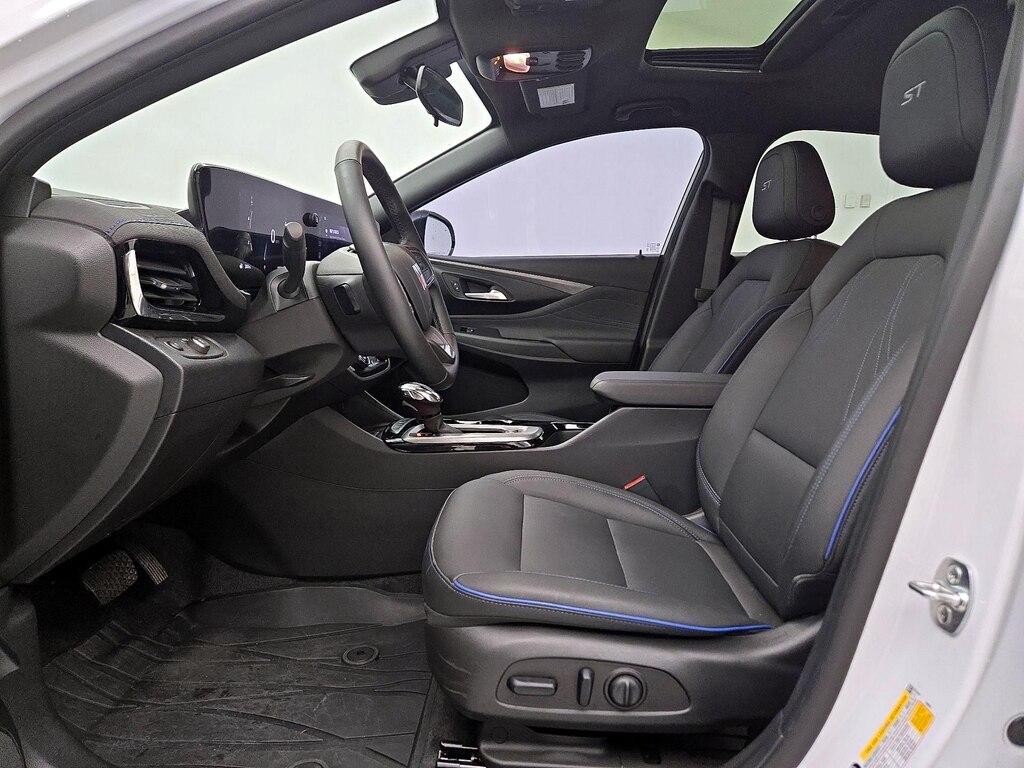 used 2025 Buick Envista car, priced at $29,998