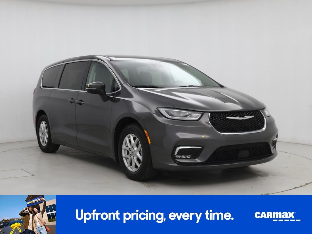 used 2023 Chrysler Pacifica car, priced at $24,998
