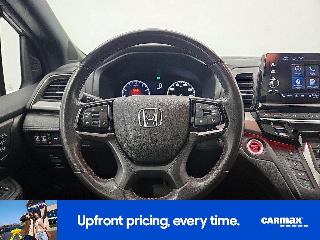 used 2025 Honda Odyssey car, priced at $36,998