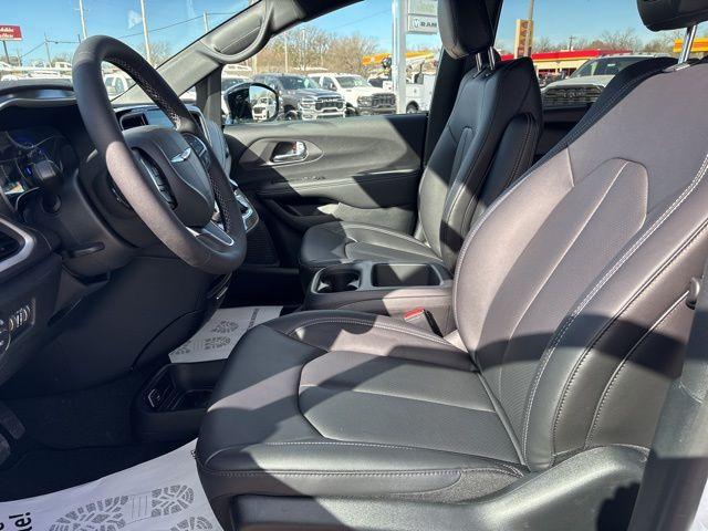 new 2026 Chrysler Pacifica car, priced at $40,972