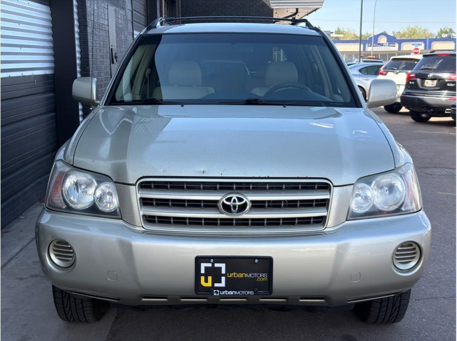 used 2003 Toyota Highlander car, priced at $9,990