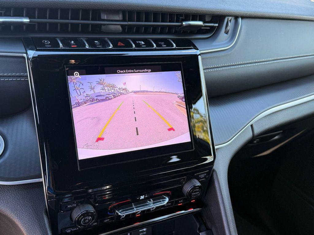 new 2026 Jeep Grand Cherokee car, priced at $35,215