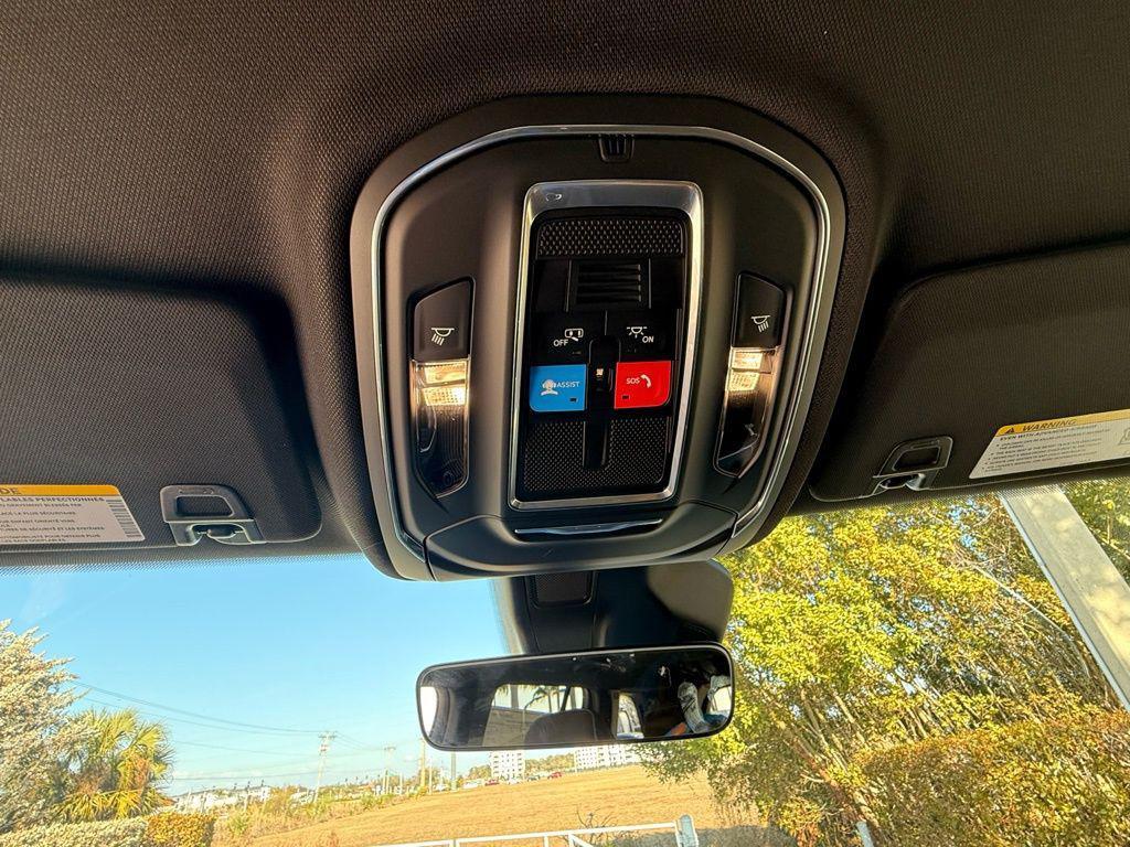 new 2026 Jeep Grand Cherokee car, priced at $35,215