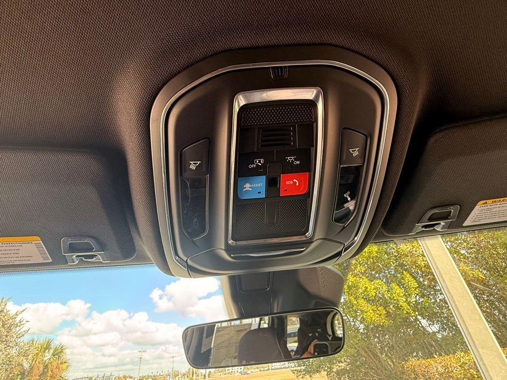 new 2026 Jeep Grand Cherokee L car, priced at $39,215