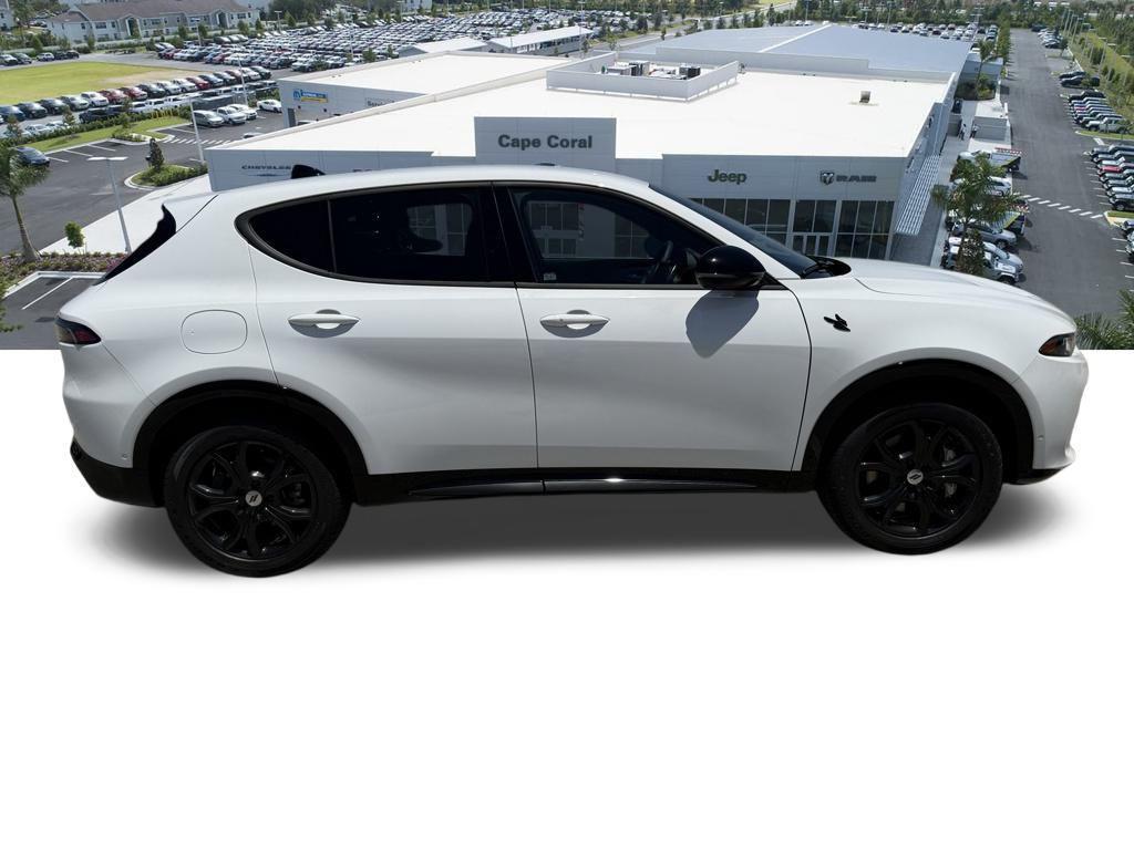 new 2025 Dodge Hornet car, priced at $32,180