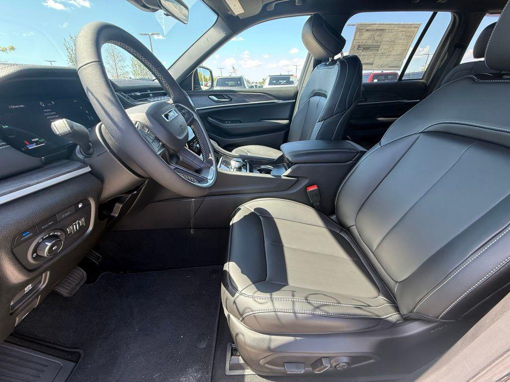 new 2025 Jeep Grand Cherokee 4xe car, priced at $50,380