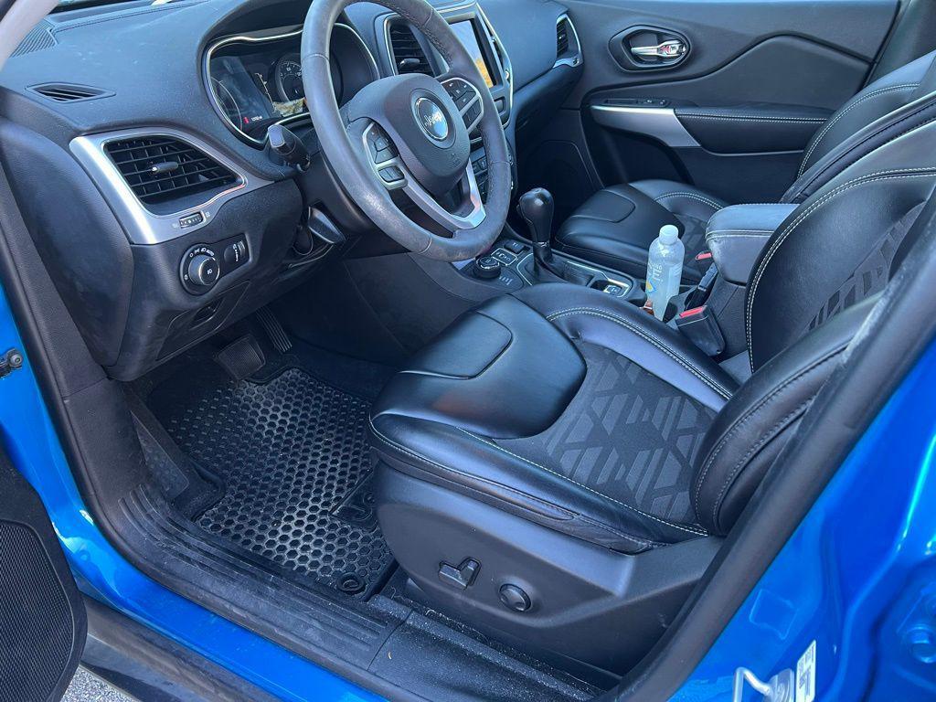 used 2022 Jeep Cherokee car, priced at $25,960