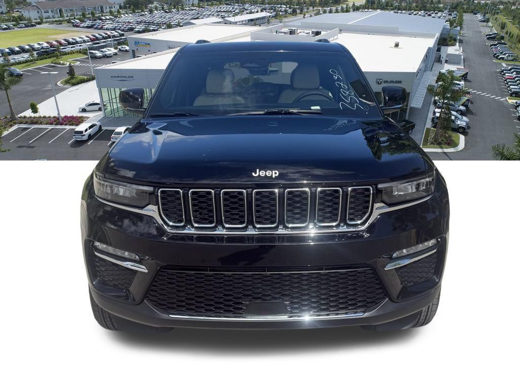 new 2025 Jeep Grand Cherokee car, priced at $37,495