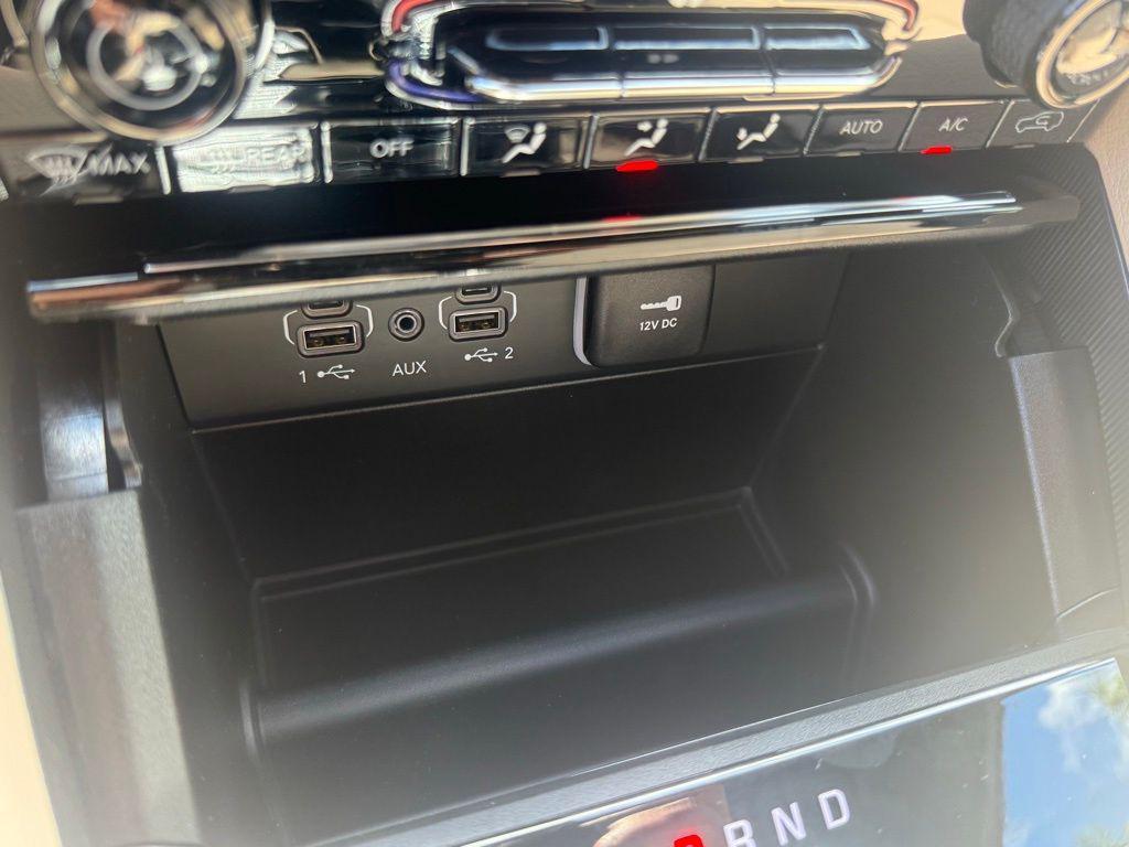 new 2025 Jeep Grand Cherokee car, priced at $37,495