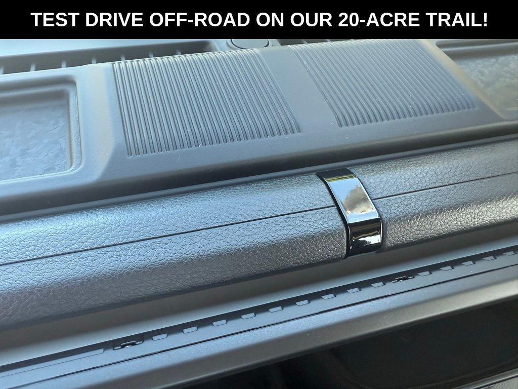 new 2026 Jeep Gladiator car, priced at $39,935