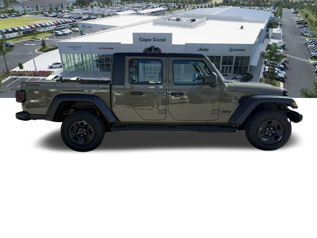 new 2026 Jeep Gladiator car, priced at $39,935