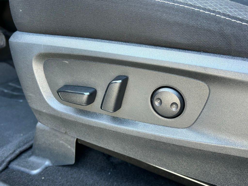 used 2025 Nissan Pathfinder car, priced at $26,984