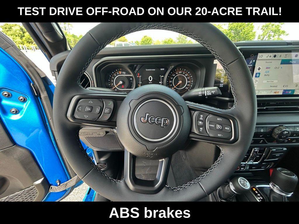 new 2025 Jeep Gladiator car, priced at $49,415