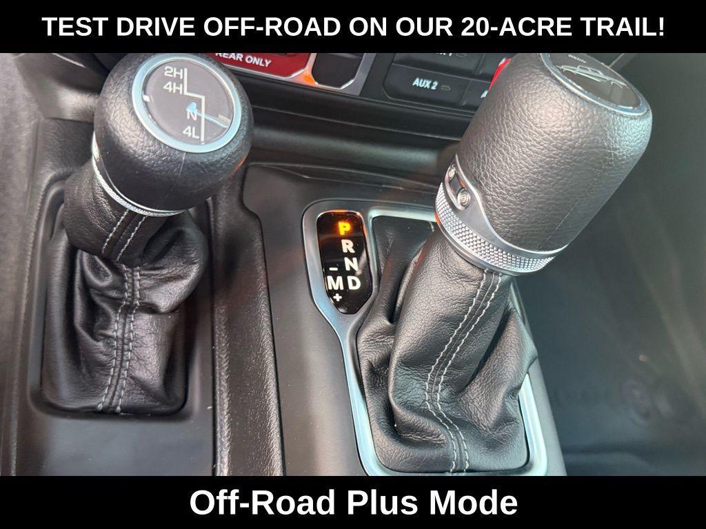 new 2026 Jeep Gladiator car, priced at $46,990