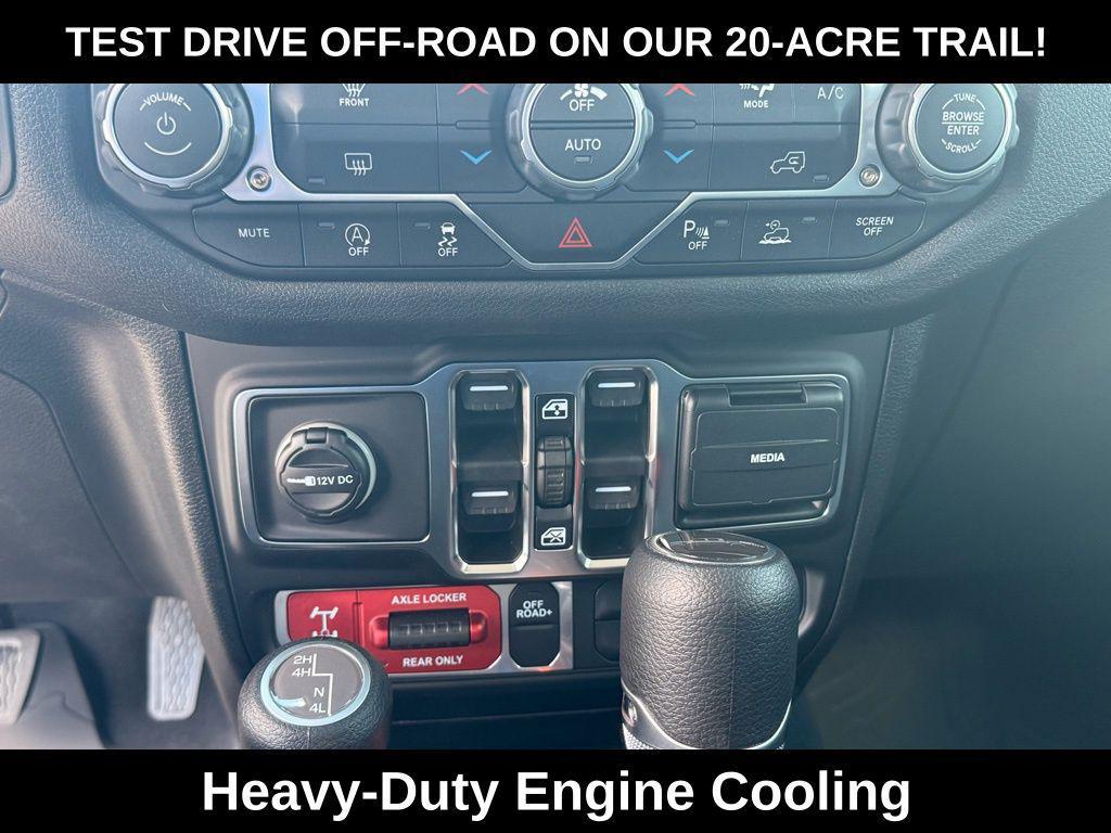 new 2026 Jeep Gladiator car, priced at $46,990