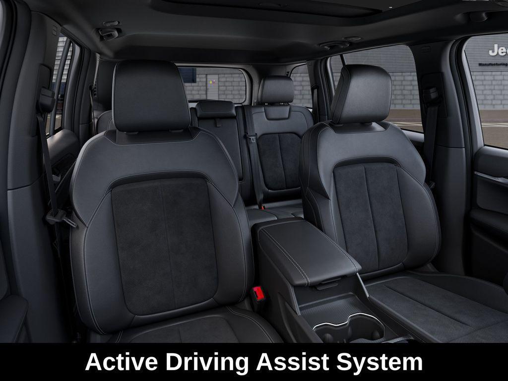 new 2026 Jeep Grand Cherokee car, priced at $41,021