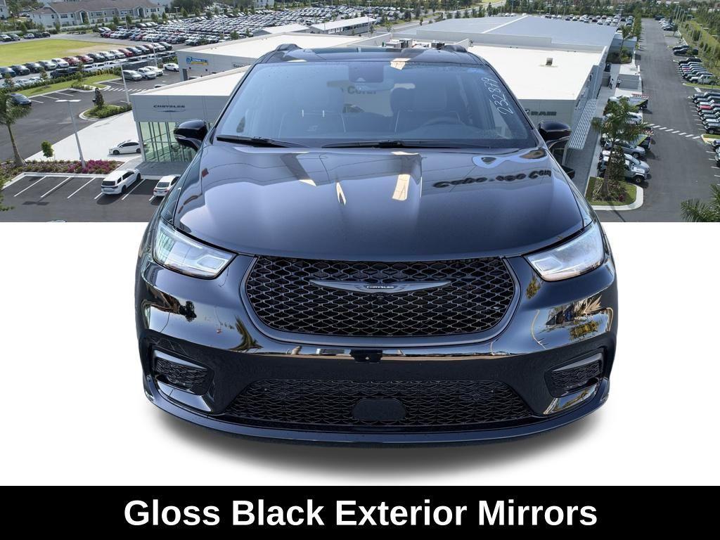 new 2026 Chrysler Pacifica car, priced at $46,615