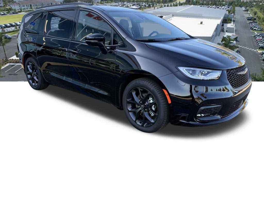 new 2026 Chrysler Pacifica car, priced at $46,615