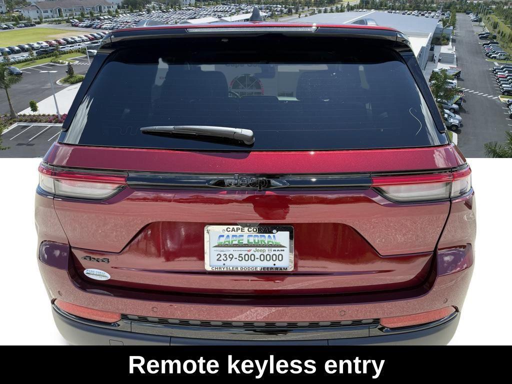 new 2025 Jeep Grand Cherokee car, priced at $36,730